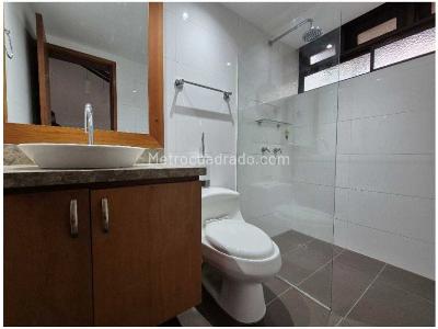 Casa de 5 alcobas en venta en El Poblado, Medellín, 800 m² · foto 16 de 20