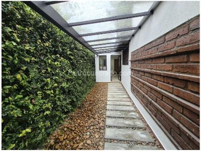 Casa de 5 alcobas en venta en El Poblado, Medellín, 800 m² · foto 8 de 20