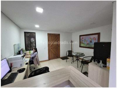 Casa de 5 alcobas en venta en El Poblado, Medellín, 800 m² · foto 9 de 20