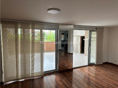 Casa de 3 alcobas en venta en Intermedia, Envigado, 185 m² · foto 5 de 10