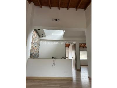 Casa de 3 alcobas en venta en Intermedia, Envigado, 185 m² · foto 7 de 10
