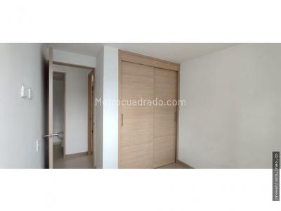 Apartamento de 3 alcobas en venta en Sabaneta, Sabaneta, 74 m² · foto 4 de 9