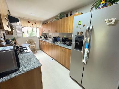 Apartamento de 3 alcobas en arriendo en Los Balsos, Medellín, 160 m² · foto 4 de 20