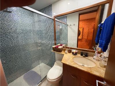 Apartamento de 3 alcobas en arriendo en Los Balsos, Medellín, 160 m² · foto 9 de 20