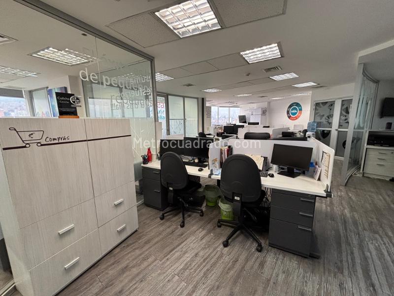 Oficina en Arriendo, Candelaria, Medellín - Więcej