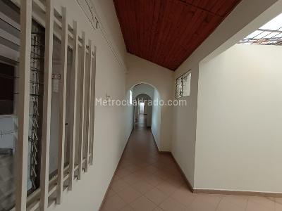 Casa de 5 alcobas en venta en Prado, Medellín, 220 m² · foto 3 de 7