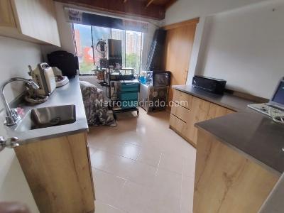 Apartamento de 3 alcobas en venta en Cabañas, Bello, 81 m² · foto 4 de 9