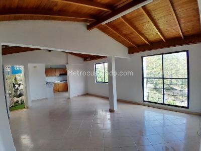 Apartamento de 3 alcobas en venta en Cabañas, Bello, 81 m² · foto 5 de 9
