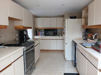 Apartamento de 2 alcobas en venta en Los Balsos, Medellín, 174 m² · foto 6 de 12