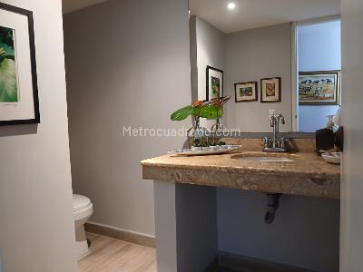 Apartamento de 2 alcobas en venta en Los Balsos, Medellín, 174 m² · foto 11 de 12