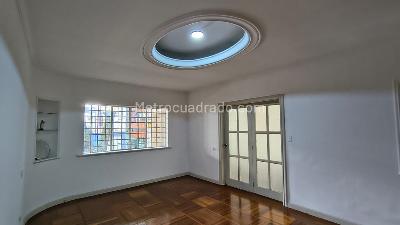 Casa de 5 alcobas en arriendo en Prado Centro, Medellín, 698 m² · foto 7 de 20