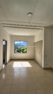 Casa de 5 alcobas en arriendo en Prado Centro, Medellín, 698 m² · foto 8 de 20