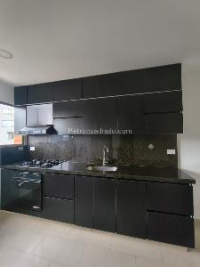 Apartamento de 3 alcobas en arriendo en El Diamante No. 2, Medellín, 162 m² · foto 3 de 18