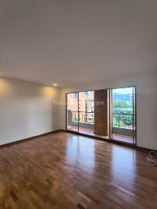 Apartamento de 3 alcobas en arriendo en El Diamante No. 2, Medellín, 162 m² · foto 4 de 18