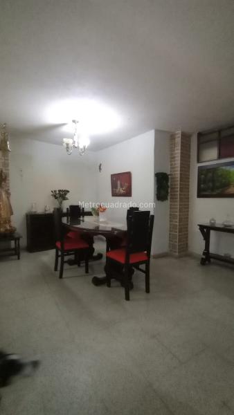 Spacious 5BR House in Buenos Aires - 7