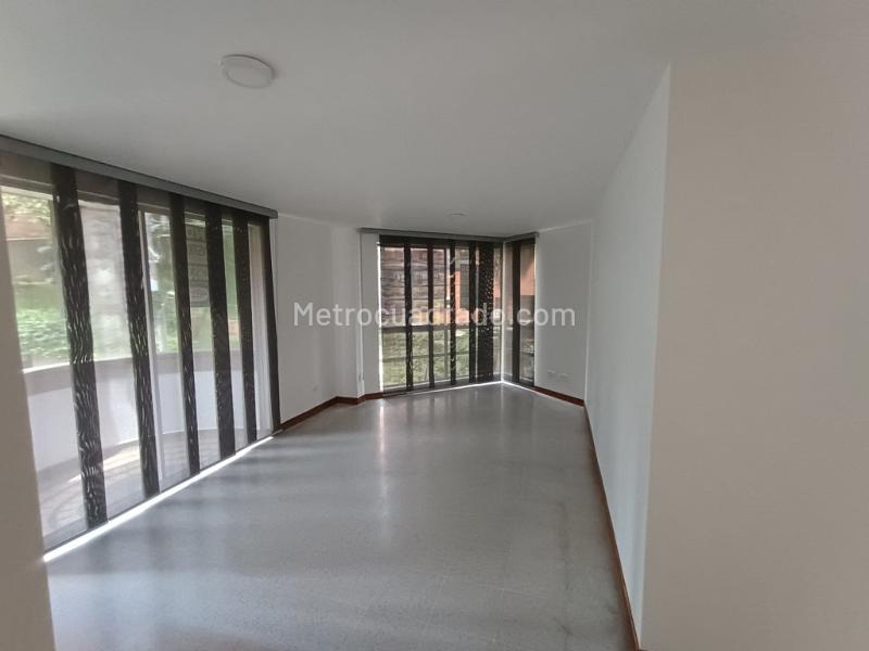 Apartamento de 2 Alcobas en Las Palmas con Balcón y Parqueadero - 6