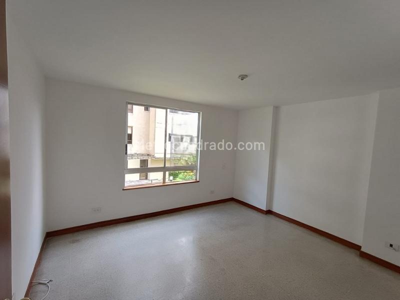 Apartamento de 2 Alcobas en Las Palmas con Balcón y Parqueadero - 7