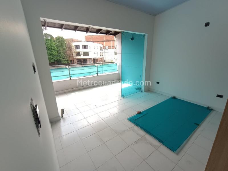 Casa elegante de 5 Alcobas en Nutibara - 4