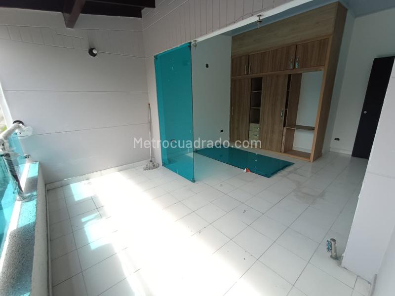 Casa elegante de 5 Alcobas en Nutibara - 5