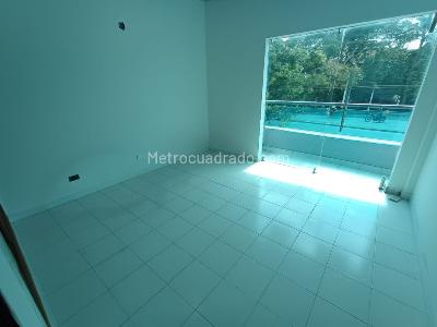 Casa de 5 alcobas en arriendo en Nutibara, Medellín, 360 m² · foto 6 de 20