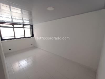 Casa de 5 alcobas en arriendo en Nutibara, Medellín, 360 m² · foto 13 de 20