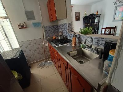 Apartamento de 2 alcobas en venta en La Candelaria, Medellín, 55 m² · foto 2 de 8