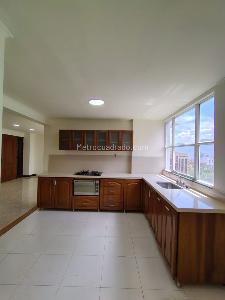 Apartamento en venta en El Poblado, Medellín · foto 8 de 20