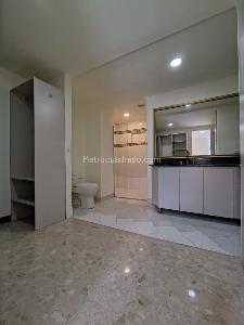 Apartamento en venta en El Poblado, Medellín · foto 14 de 20