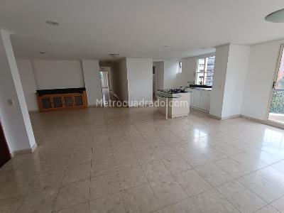 Apartamento de 3 alcobas en venta en Patio Bonito, Medellín, 175 m² · foto 3 de 17
