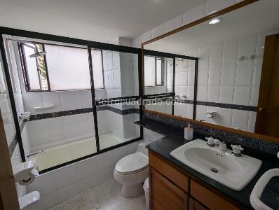Apartamento de 3 alcobas en arriendo en El Poblado, Medellín, 130 m² · foto 20 de 20