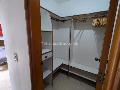 Apartamento de 3 alcobas en arriendo en El Poblado, Medellín, 130 m² · foto 10 de 20