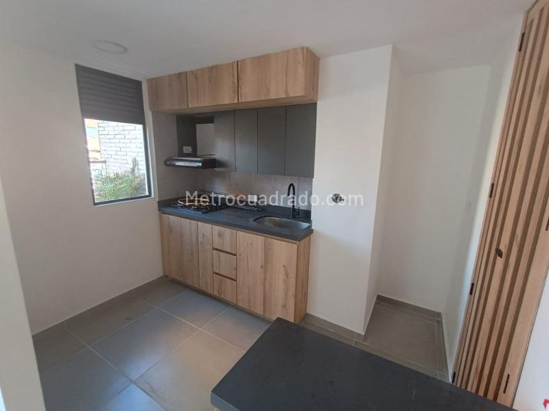 3BR Apartment in Buenos Aires with Balcony and 2 Baths - 2