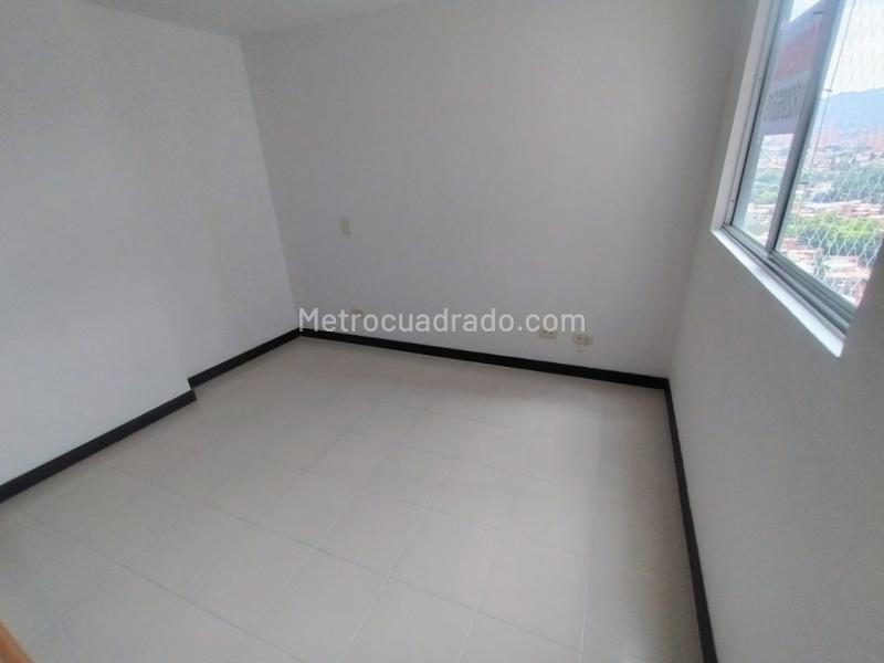 Apartamento Cómodo de 2 Alcobas en Santa Lucía - 8