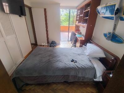 Apartamento en venta en El Poblado, Medellín · foto 8 de 17