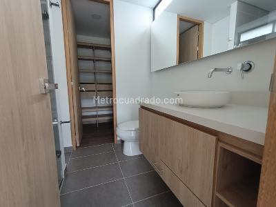 Apartamento de 2 alcobas en arriendo en Las Palmas, Medellín, 70 m² · foto 10 de 15