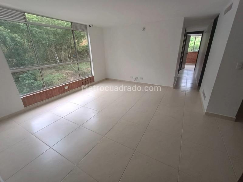 Acogedor Apartamento de 3 Alcobas en Primavera (Unidad Cerrada)
