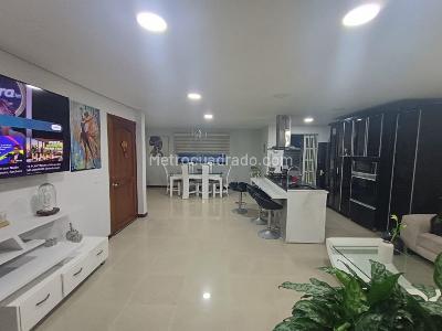 Apartamento de 3 alcobas en venta en Laureles, Medellín, 130 m² · foto 4 de 20