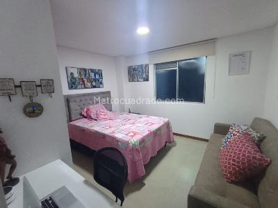 Apartamento de 3 alcobas en venta en Laureles, Medellín, 130 m² · foto 12 de 20