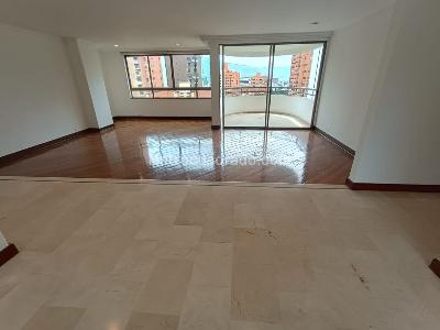 Apartamento de 4 alcobas en arriendo en El Poblado, Medellín, 213 m² · foto 8 de 20