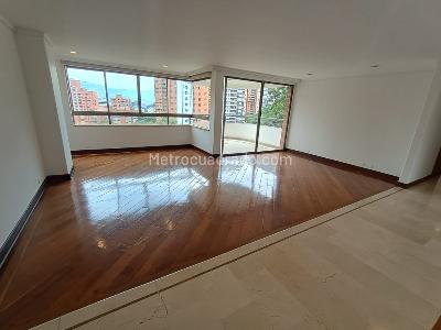 Apartamento de 4 alcobas en arriendo en El Poblado, Medellín, 213 m² · foto 10 de 20