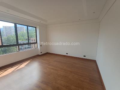 Apartamento de 4 alcobas en arriendo en Los Naranjos, Medellín, 410 m² · foto 7 de 20