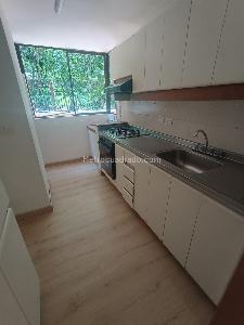 Apartamento de 2 alcobas en arriendo en El Poblado, Medellín, 90 m² · foto 2 de 20
