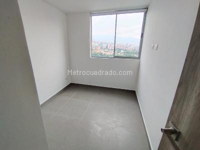 Apartamento de 3 alcobas en arriendo en El Poblado, Medellín, 77 m² · foto 3 de 14