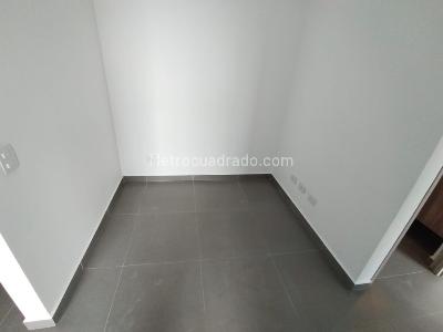Apartamento de 3 alcobas en arriendo en El Poblado, Medellín, 77 m² · foto 13 de 14
