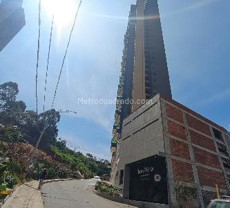 Apartamento de 3 alcobas en arriendo en El Poblado, Medellín, 62 m² · foto 2 de 14