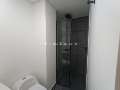 Apartamento de 3 alcobas en arriendo en El Poblado, Medellín, 62 m² · foto 6 de 14