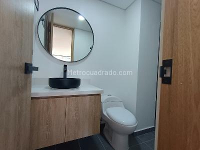Apartamento de 3 alcobas en arriendo en El Poblado, Medellín, 62 m² · foto 7 de 14