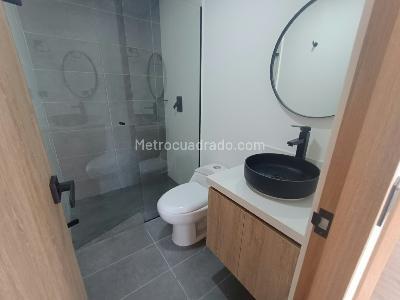 Apartamento de 3 alcobas en arriendo en El Poblado, Medellín, 62 m² · foto 8 de 14