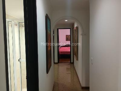 Apartamento de 3 alcobas en venta en Laureles, Medellín, 176 m² · foto 8 de 20