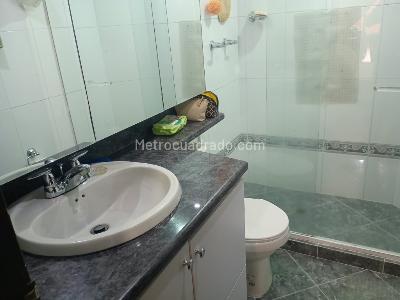 Apartamento de 3 alcobas en venta en Laureles, Medellín, 176 m² · foto 10 de 20